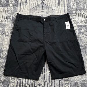 Volcom V Monty stretch 22 Black Shorts Men's with multiple Pockets Size 42 New
